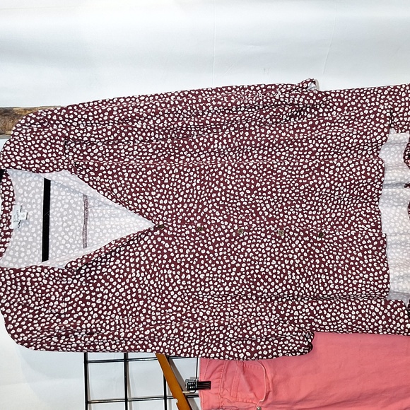 PLUS SIZED 2 piece bundle. - Picture 2 of 11